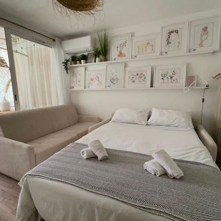 Charming Air-Conditioned One-Bedroom 150M From Cavaliere Beach لو لا فاندو المظهر الخارجي الصورة